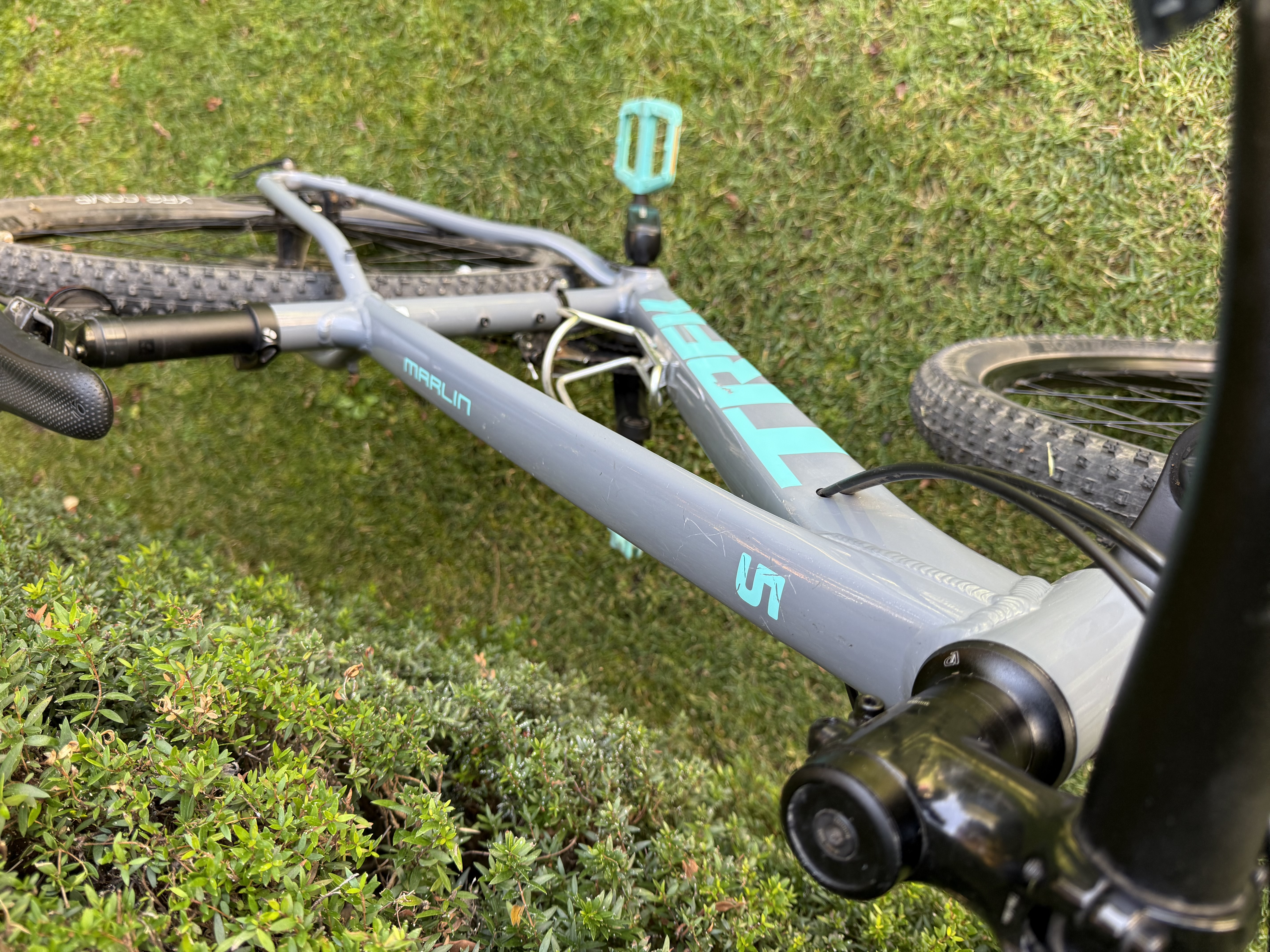 Bicicleta Mountain Bike Trek Marlin 5 Bicicleta Mountain Bike Trek Marlin 5