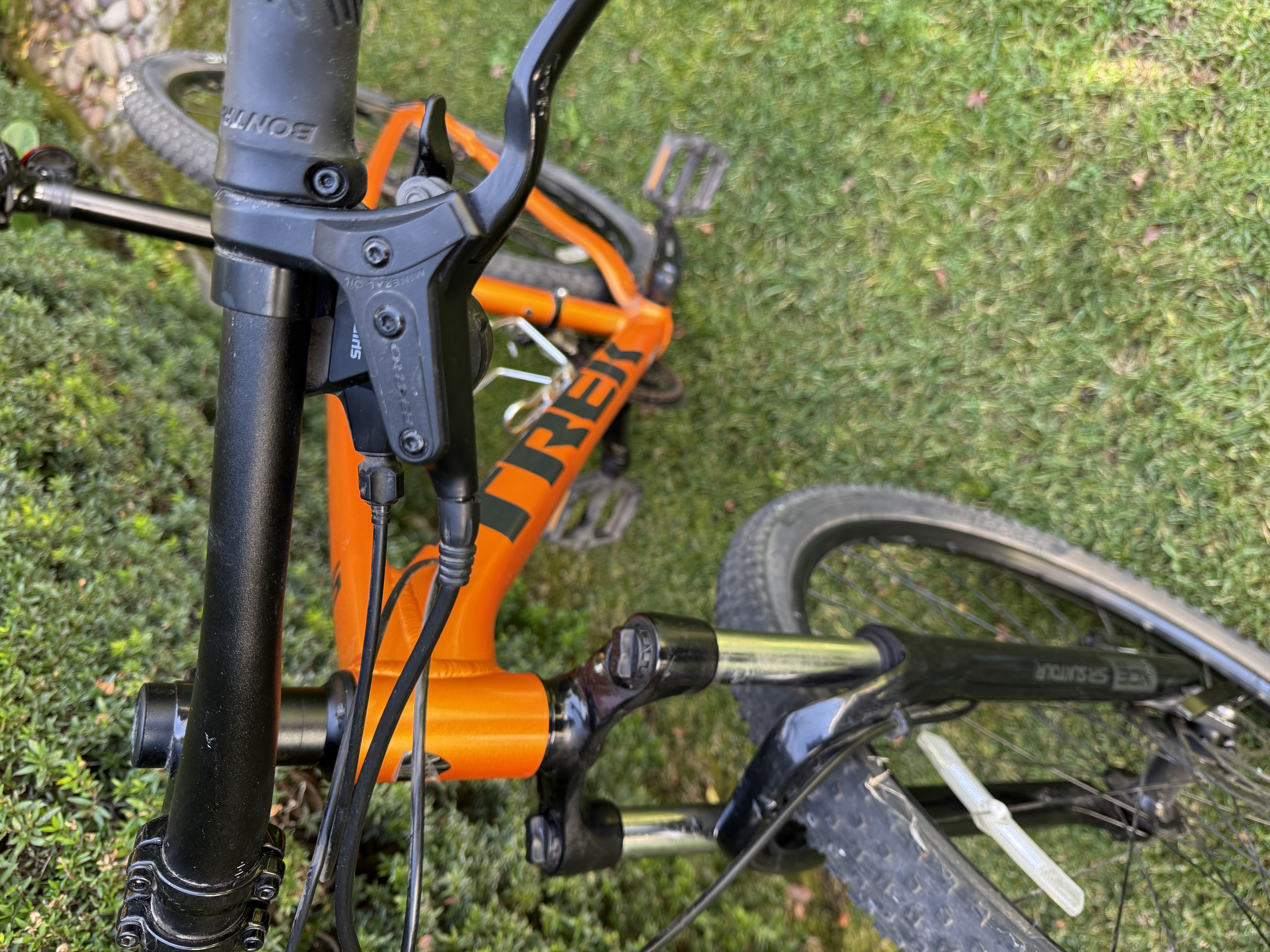 Bicicleta Mountain Bike Trek Marlin 5 Bicicleta Mountain Bike Trek Marlin 5